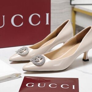 Gucci Women's Cream Heels with Silver Detail
